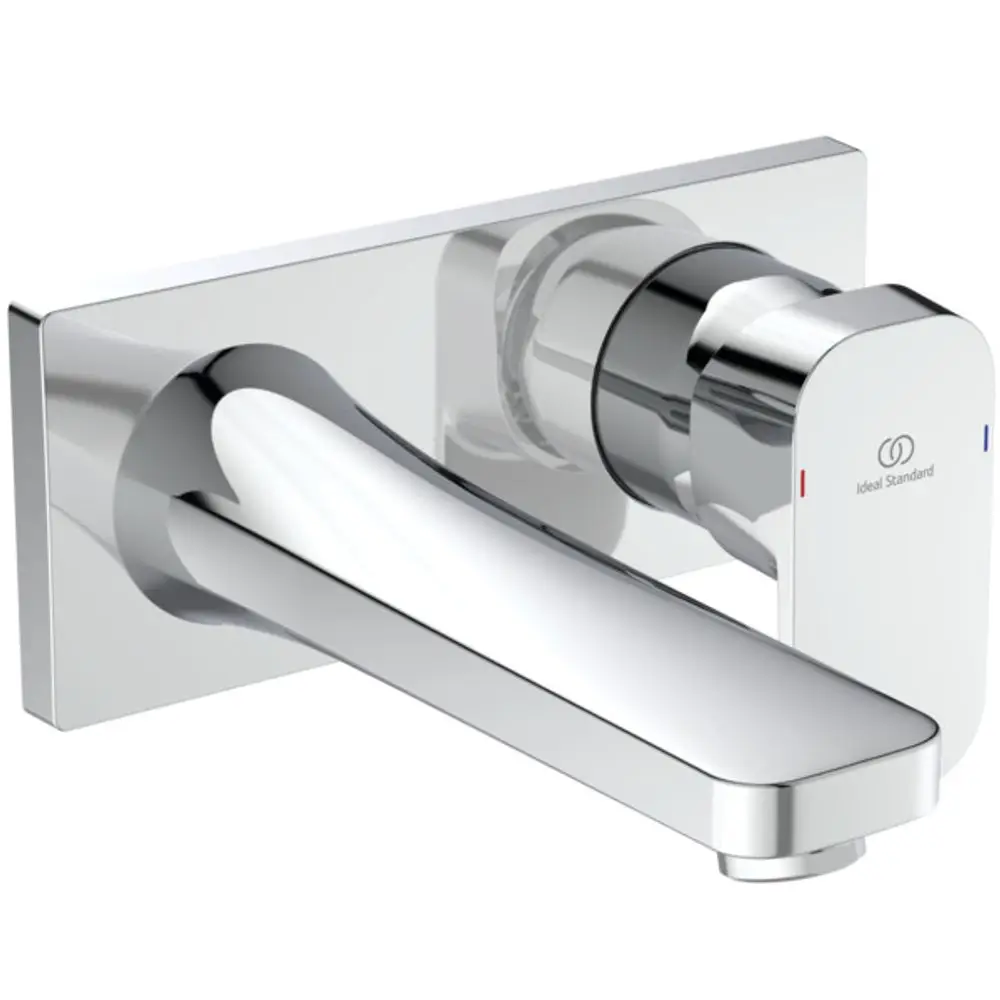 Wandmontierte Armatur von Ideal Standard mit chromierter Oberfläche, gerade Auslauf und Bedienungselement für Warm- und Kaltwasser.